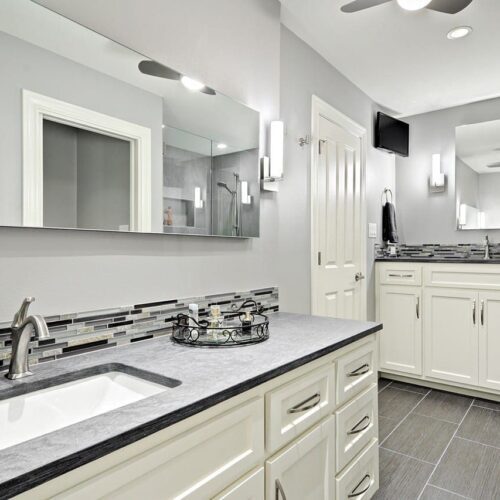 Frameless Mirrors | Mirrors | Residential Gallery | Anchor-Ventana Glass
